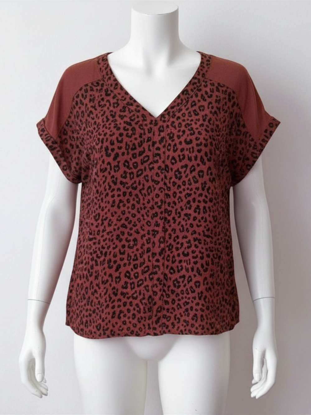 Fortune + Ivy Leopard Print Blouse Large Maroon Black V-Neck Short Sleeve Top